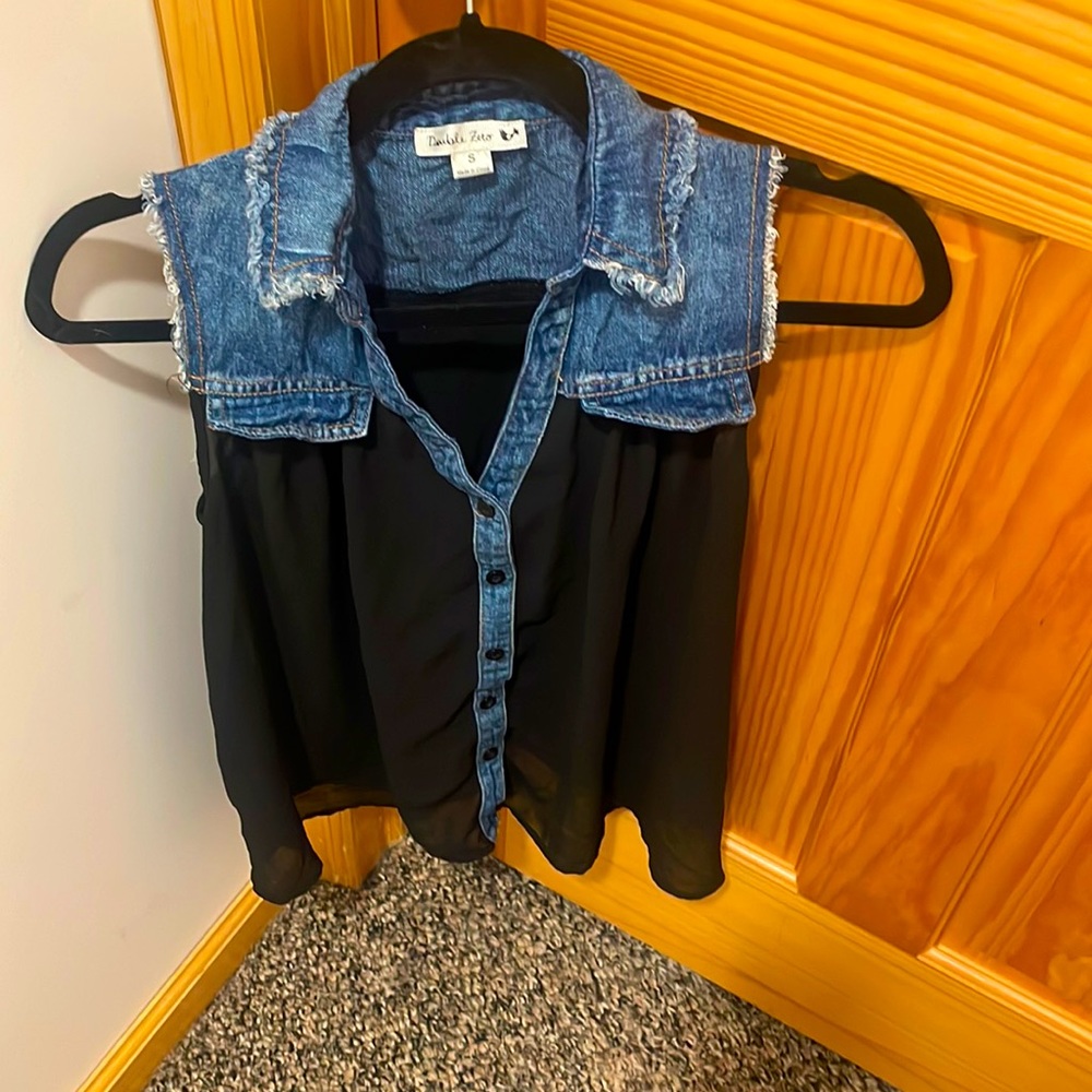 Sleeveless top, Brand: Double Zero,